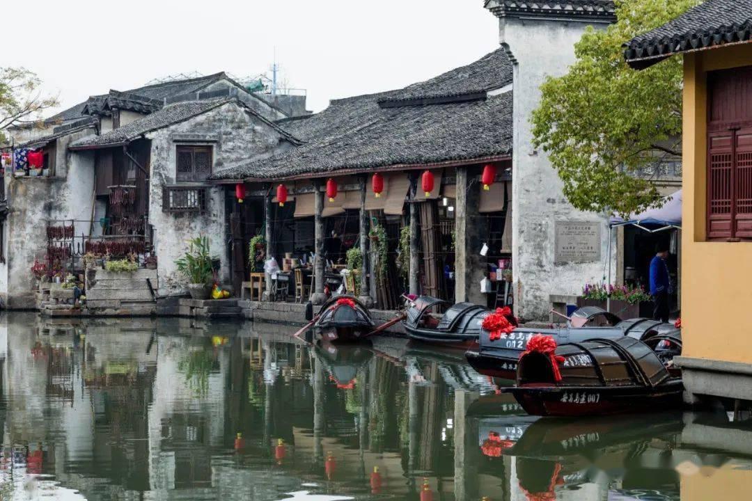 米哈游出品动画片将上?画风多变下,年味、情怀、复古一个不落